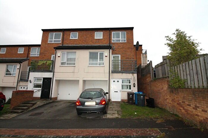 3 Bedroom Semi-Detached House For Sale In Tenanted Investment Property At Kenninghall View, Sheffield, S2