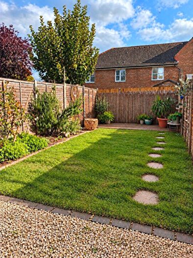 2 Bedroom Terraced House To Rent In Sonning Gardens, Hampton, Surrey, TW12