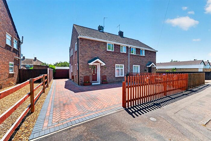3 Bedroom Semi-Detached House For Sale In The Crescent, Eye, Peterborough, PE6