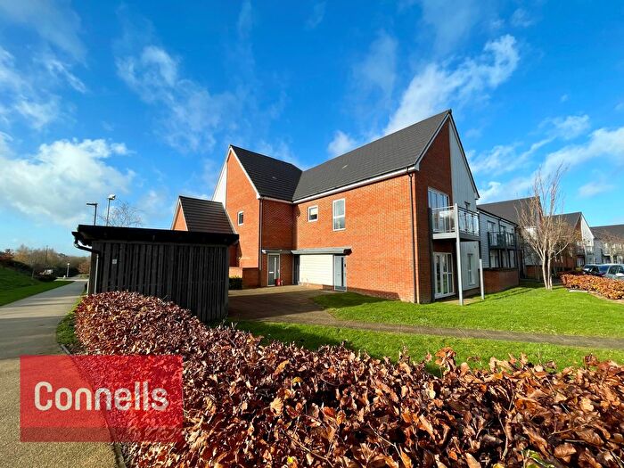 2 Bedroom Flat To Rent In Faygate, Horsham, RH12