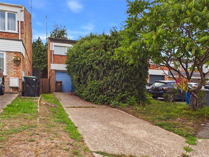 3 Bedroom Semi-Detached House For Sale In Neath Drive, Ipswich, Suffolk, IP2