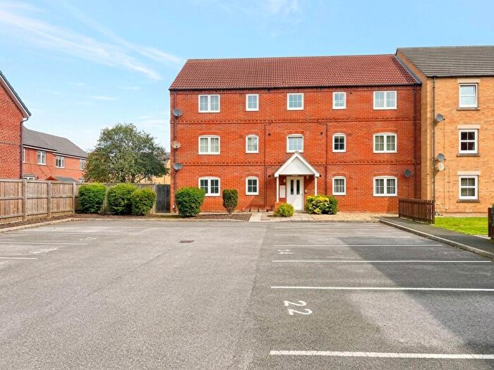2 Bedroom Apartment For Sale In Lancaster Court, Auckley, DN9