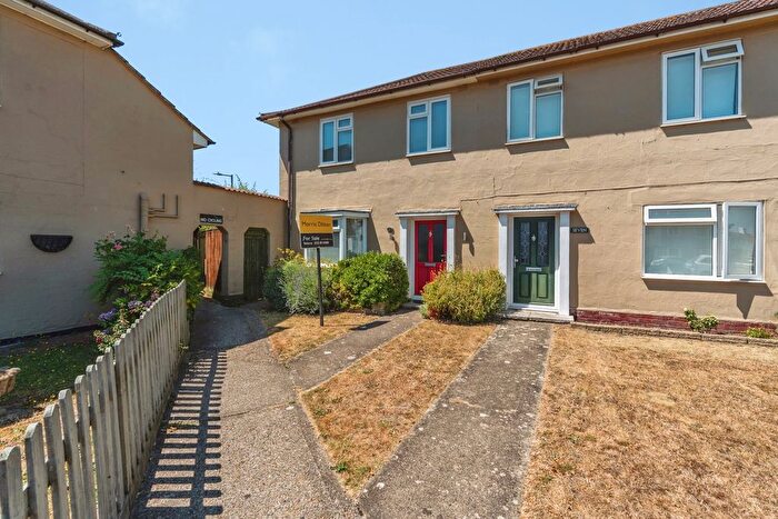 3 Bedroom End Of Terrace House For Sale In Grange Close, Southampton, Hampshire, SO18