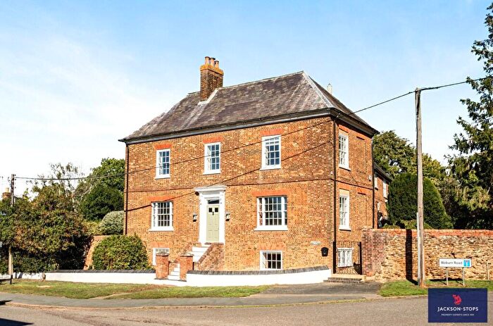 6 Bedroom Detached House For Sale In Watling Street, Little Brickhill, Buckinghamshire, MK17
