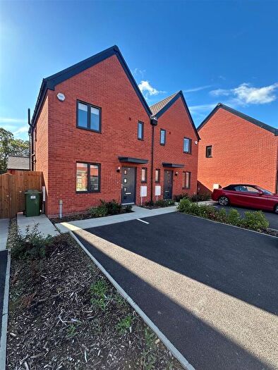 3 Bedroom End Of Terrace House To Rent In Lapwing Way, Whiteley, Fareham, PO15