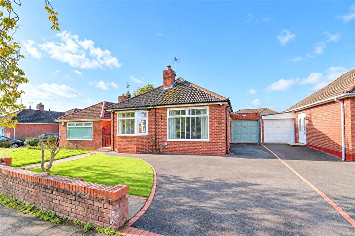 2 Bedroom Bungalow For Sale In Gleneagles Road, Great Sutton, Ellesmere Port, CH66
