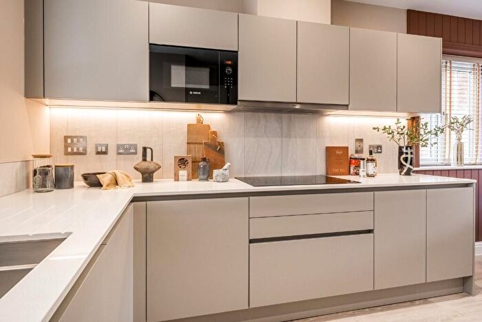 3 Bedroom Detached House For Sale In Abbey Barn Lane, High Wycombe, HP10