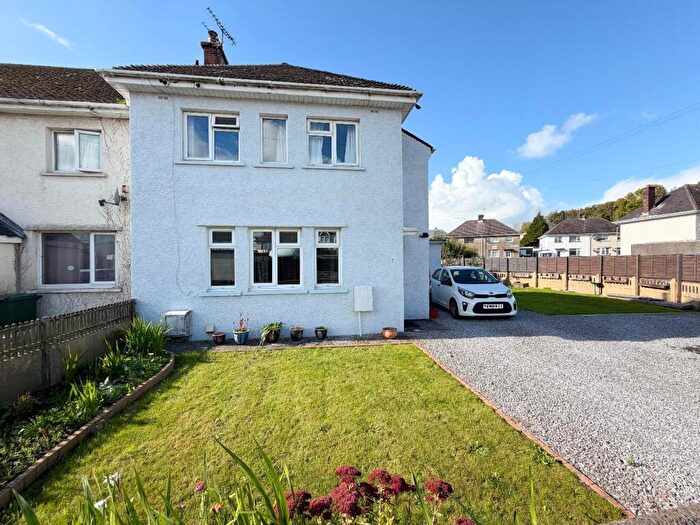 3 Bedroom End Of Terrace House For Sale In Brynteg Avenue, Pyle, Bridgend County Borough, CF33