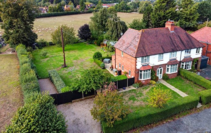 5 Bedroom Semi-Detached House For Sale In Mount Road, Fairfield, Bromsgrove, Worcestershire, B61