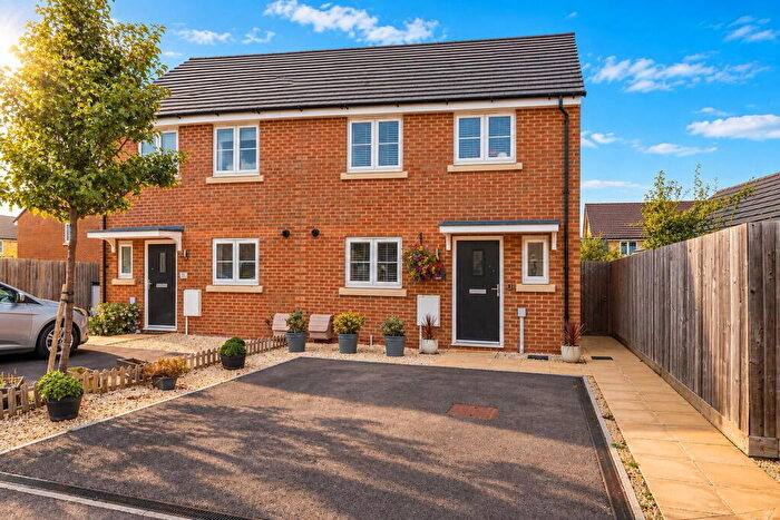 3 Bedroom Semi-Detached House For Sale In Poppy Drive, Bishops Cleeve, Cheltenham, GL52