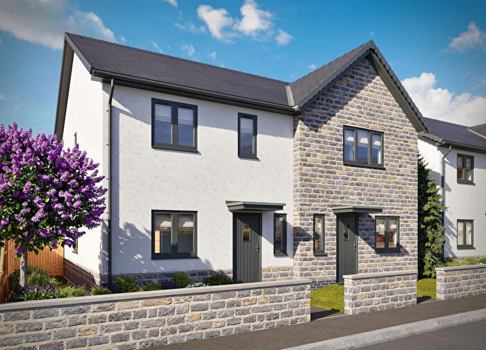 3 Bedroom Semi-Detached House For Sale In Playford Rise, Walton, BA16
