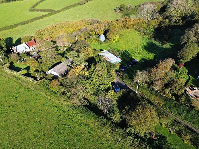 2 Bedroom Cottage For Sale In Mynyddygarreg, Kidwelly, SA17