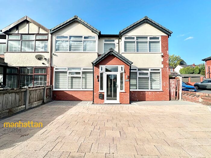 5 Bedroom Semi-Detached House To Rent In Ashworth Lane, Sharples, Bolton, BL1