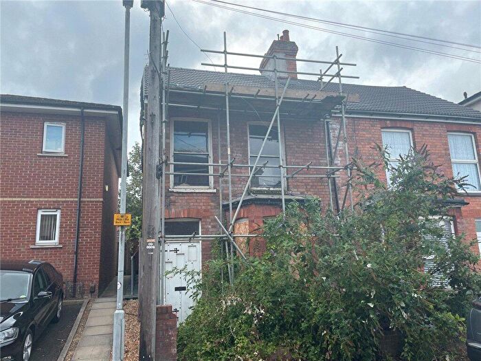 2 Bedroom Semi-Detached House For Sale In Empress Road, Leagrave, LU3