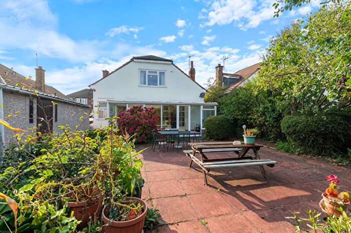 3 Bedroom Detached House For Sale In Jean Drive, Leicester, LE4
