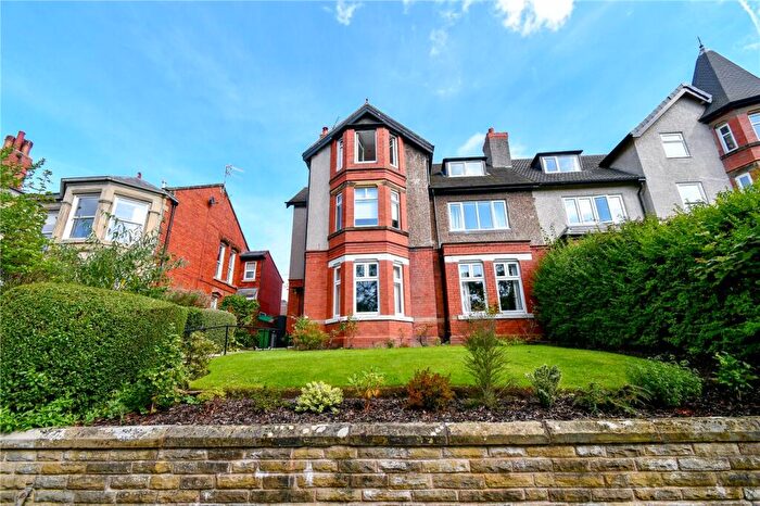 2 Bedroom Flat For Sale In Carpenters Lane, West Kirby, Wirral, CH48