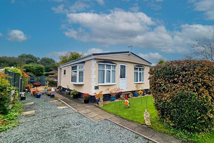 1 Bedroom Park Home For Sale In Juggins Lane, Earlswood, Solihull, B94