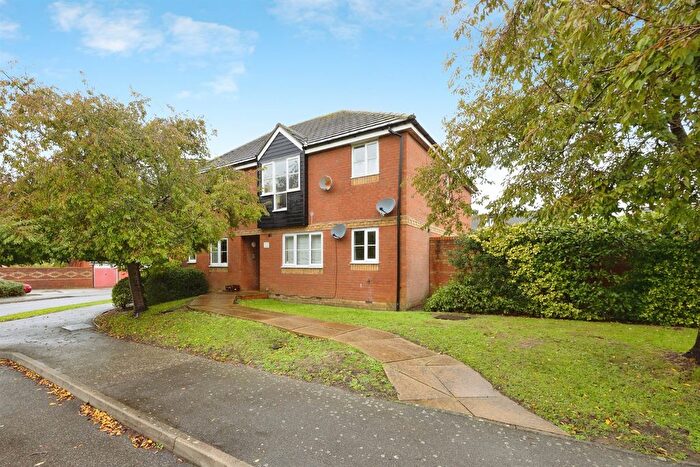 2 Bedroom Flat For Sale In Surtees Close, Willesborough, Ashford, TN24