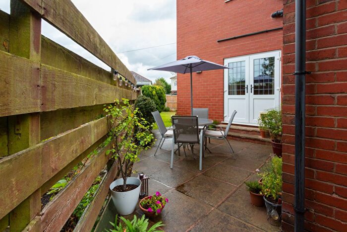 4 Bedroom Semi-Detached House For Sale In Windsor Drive, Fulwood, PR2
