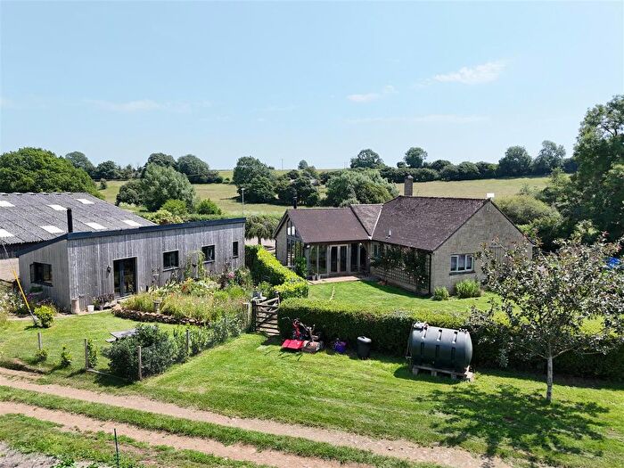 2 Bedroom Country House For Sale In Bugley, Gillingham, SP8