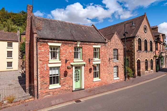 3 Bedroom Semi-Detached House For Sale In The Wharfage, Ironbridge, Telford, TF8
