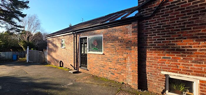 2 Bedroom Flat To Rent In Buxton Road, Stockport, SK2