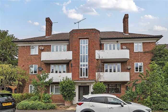 2 Bedroom Flat To Rent In Marlborough House, Courtlands, Maidenhead, SL6