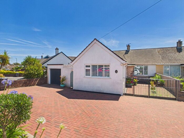 2 Bedroom Semi-Detached Bungalow For Sale In Goodrington Road, Paignton, TQ4