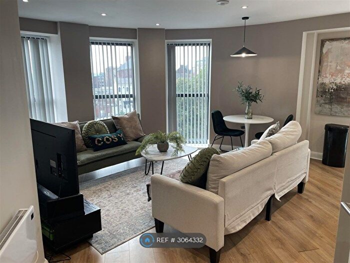 1 Bedroom Flat To Rent In North Street, Leeds, LS2
