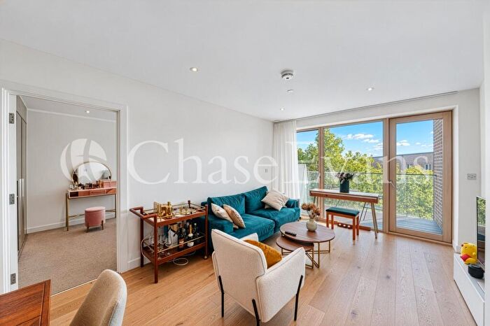 1 Bedroom Flat For Sale In Mansfield Point, Trafalgar Place, Rodney Road, Elephant & Castle, London, SE17