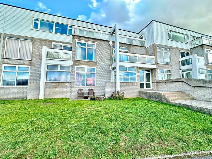 3 Bedroom Flat For Sale In South Esplanade, Burnham-On-Sea, Somerset, TA8