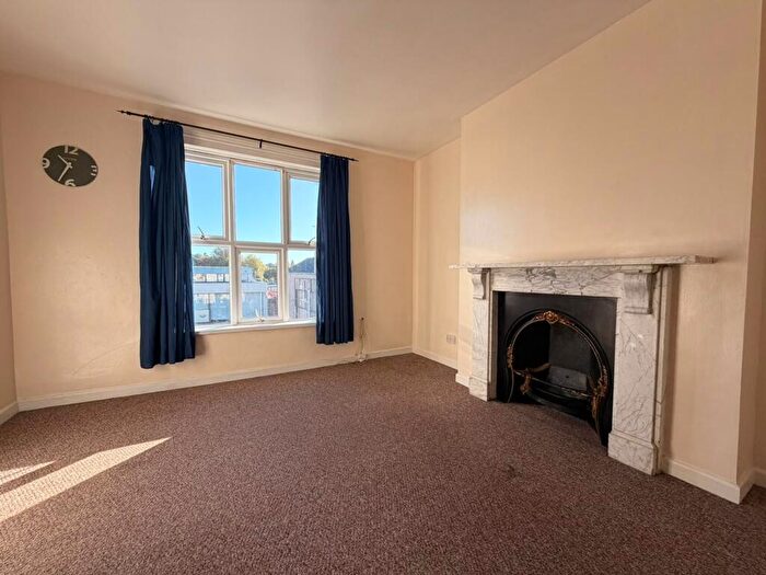 1 Bedroom Flat To Rent In Kingsholm Road, Gloucester, GL1