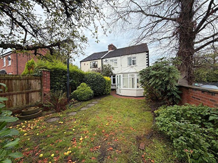 2 Bedroom Semi-Detached House To Rent In Fountain Street, Congleton, CW12