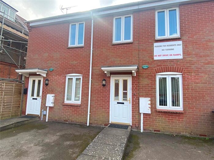 2 Bedroom Apartment For Sale In Kingsley Avenue, Daventry, Northamptonshire, NN11