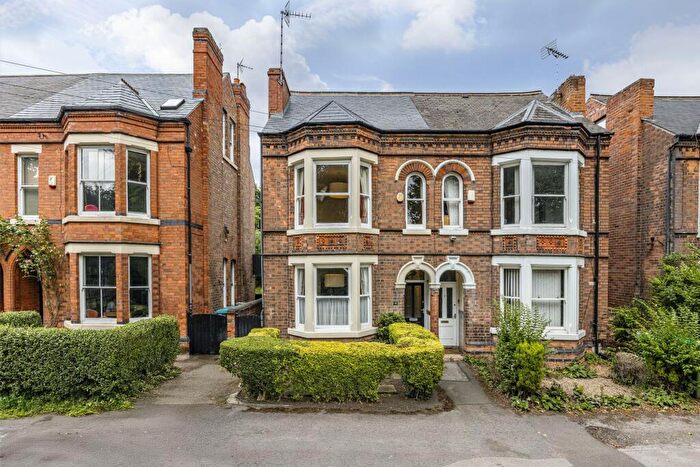 5 Bedroom Semi-Detached House To Rent In Devonshire Promenade, Nottingham, NG7