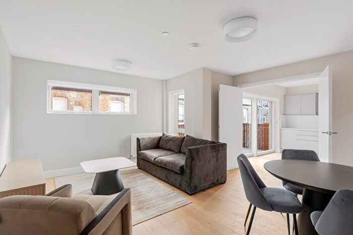 2 Bedroom Flat To Rent In Stonhouse Street, London, SW4
