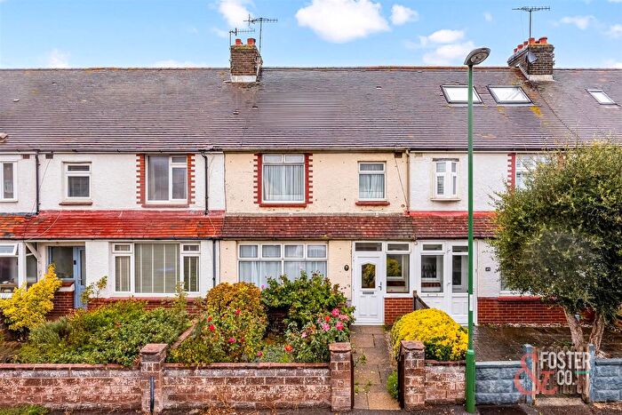 3 Bedroom Property For Sale In The Gardens, Southwick, Brighton, BN42