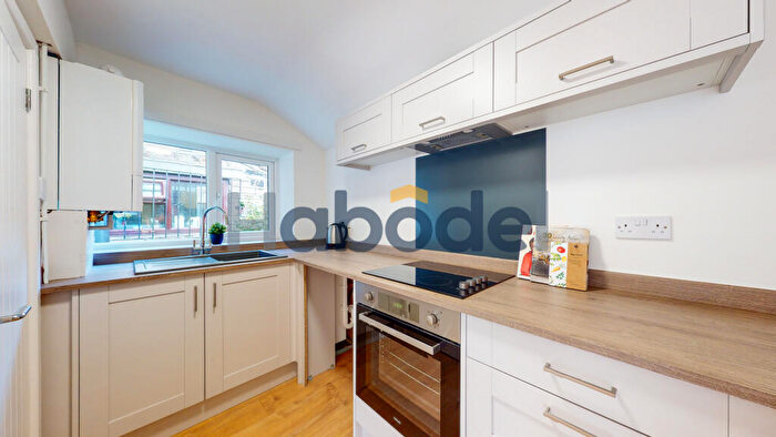 2 Bedroom Terraced House To Rent In Whitehead Lane, Huddersfield, HD4