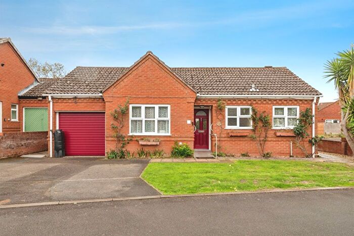 2 Bedroom Detached Bungalow For Sale In Heron Close, Minehead, TA24