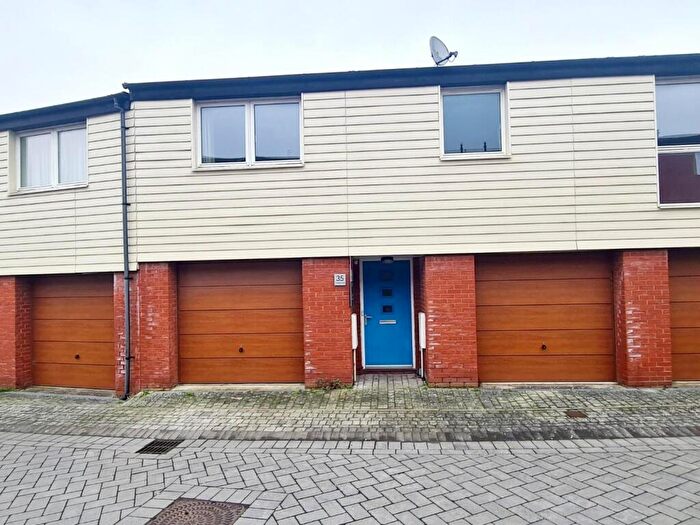 2 Bedroom Flat To Rent In St Josephs Mews, Penarth, CF64