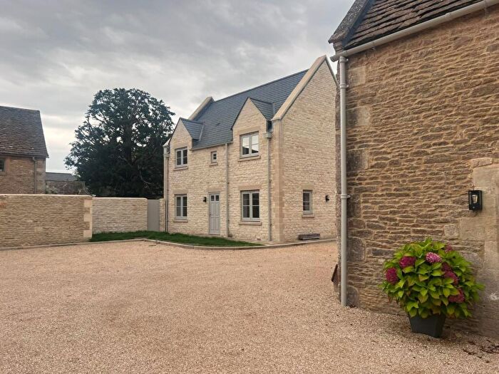 3 Bedroom Detached House For Sale In High Street, Corsham, SN13