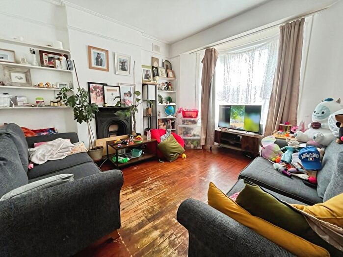 3 Bedroom Terraced House To Rent In Grosvenor Road, London, W7