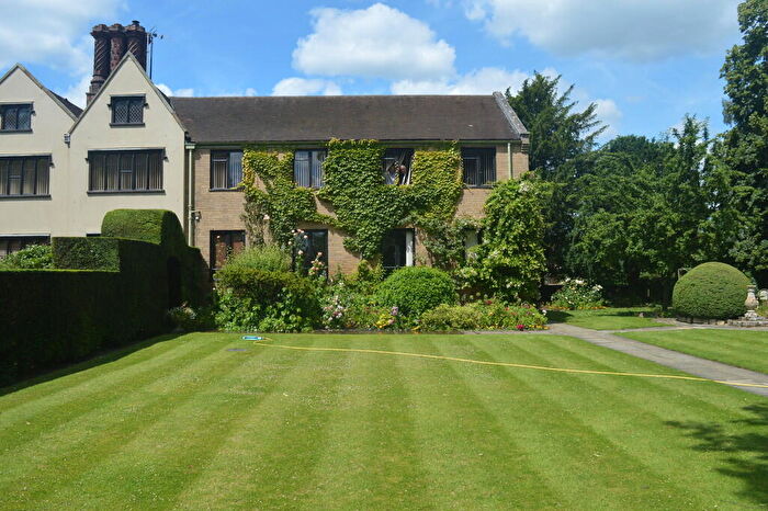 3 Bedroom Flat To Rent In Hengrave Hall, Hengrave, IP28