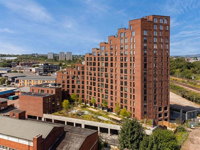 1 Bedroom Apartment For Sale In Springwell Gardens, Whitehall Road, Leeds City Centre, LS12