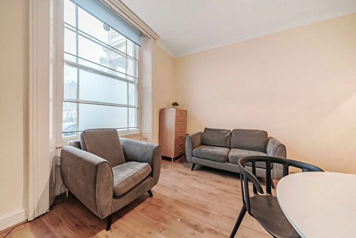 1 Bedroom Flat For Sale In St Georges Drive, Pimlico, London, SW1V