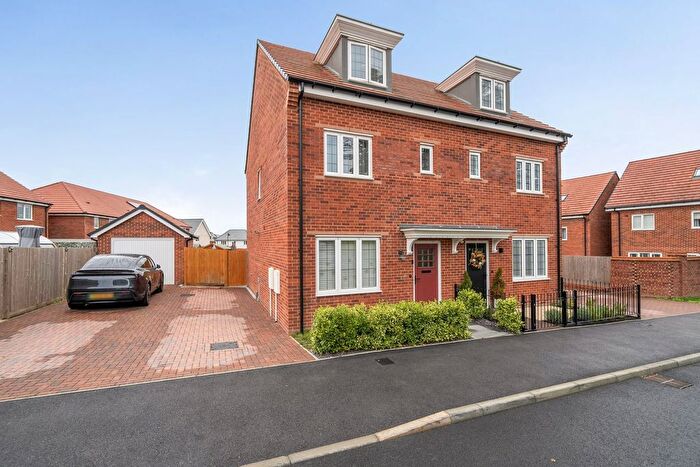 3 Bedroom Semi-Detached House For Sale In Whitbourne Way, Berewood, PO7