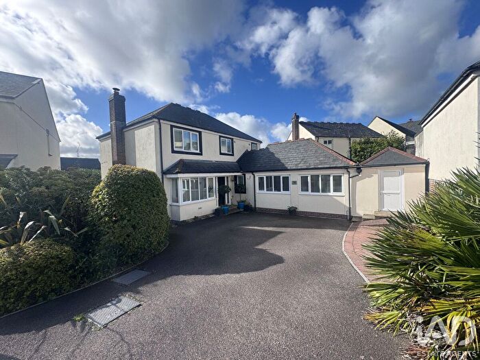 4 Bedroom Detached House For Sale In Kestell Parc, Bodmin, PL31