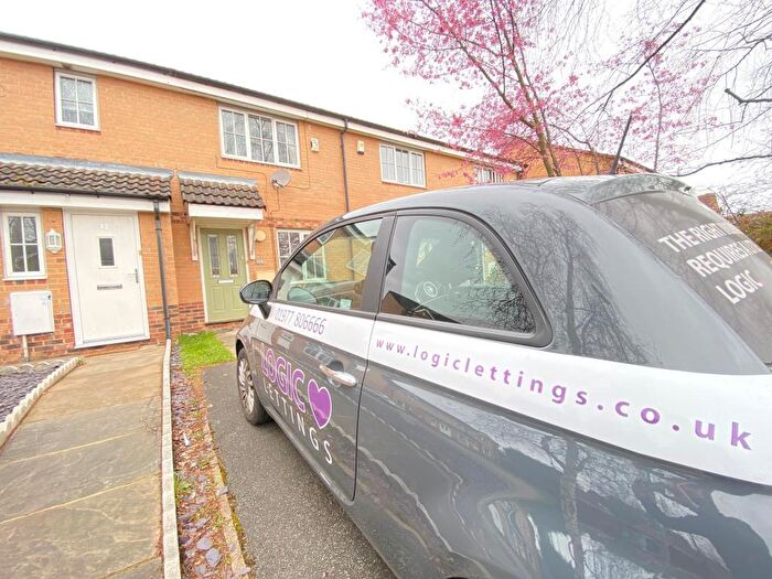 2 Bedroom Town House To Rent In Freestone Mews, Leeds, West Yorkshire, LS12