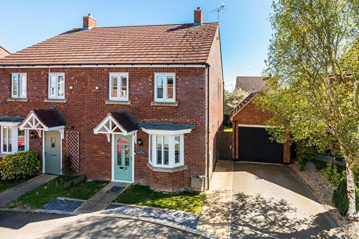 3 Bedroom Semi-Detached House For Sale In Roman Fields, Chilton, OX11