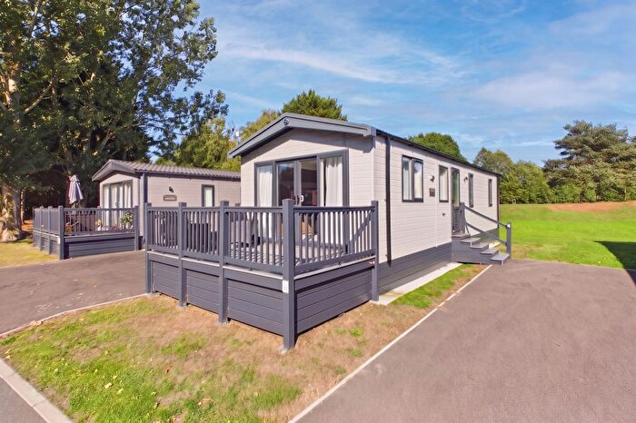 2 Bedroom Lodge For Sale In Allerthorpe Golf Amp; Country Park, Allerthorpe, York, YO42